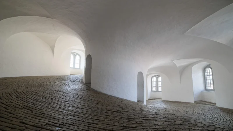 Podświetlane obrazy do przedpokoju — inspiracje i aranżacje